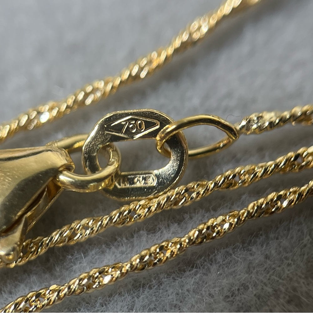 18k 750 Solid Gold 16.25” Twisted Necklace Chain 1mm 2.2g - Picture 3 of 3